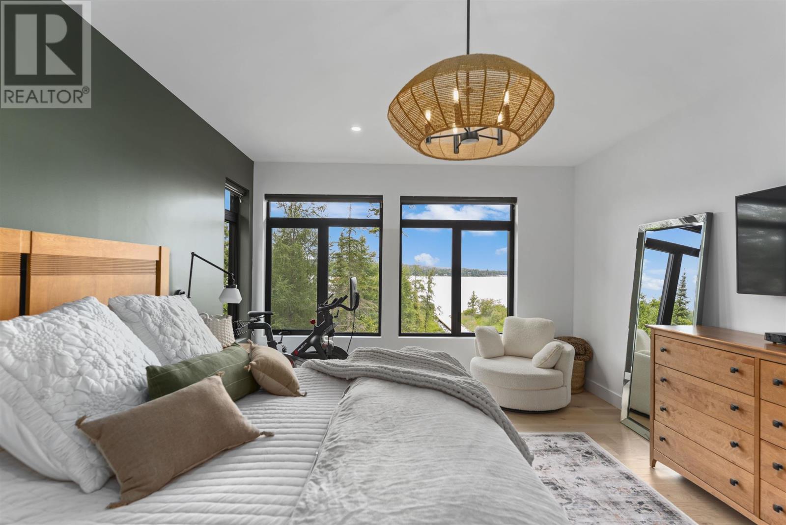 149 MICKELSON DR - 18