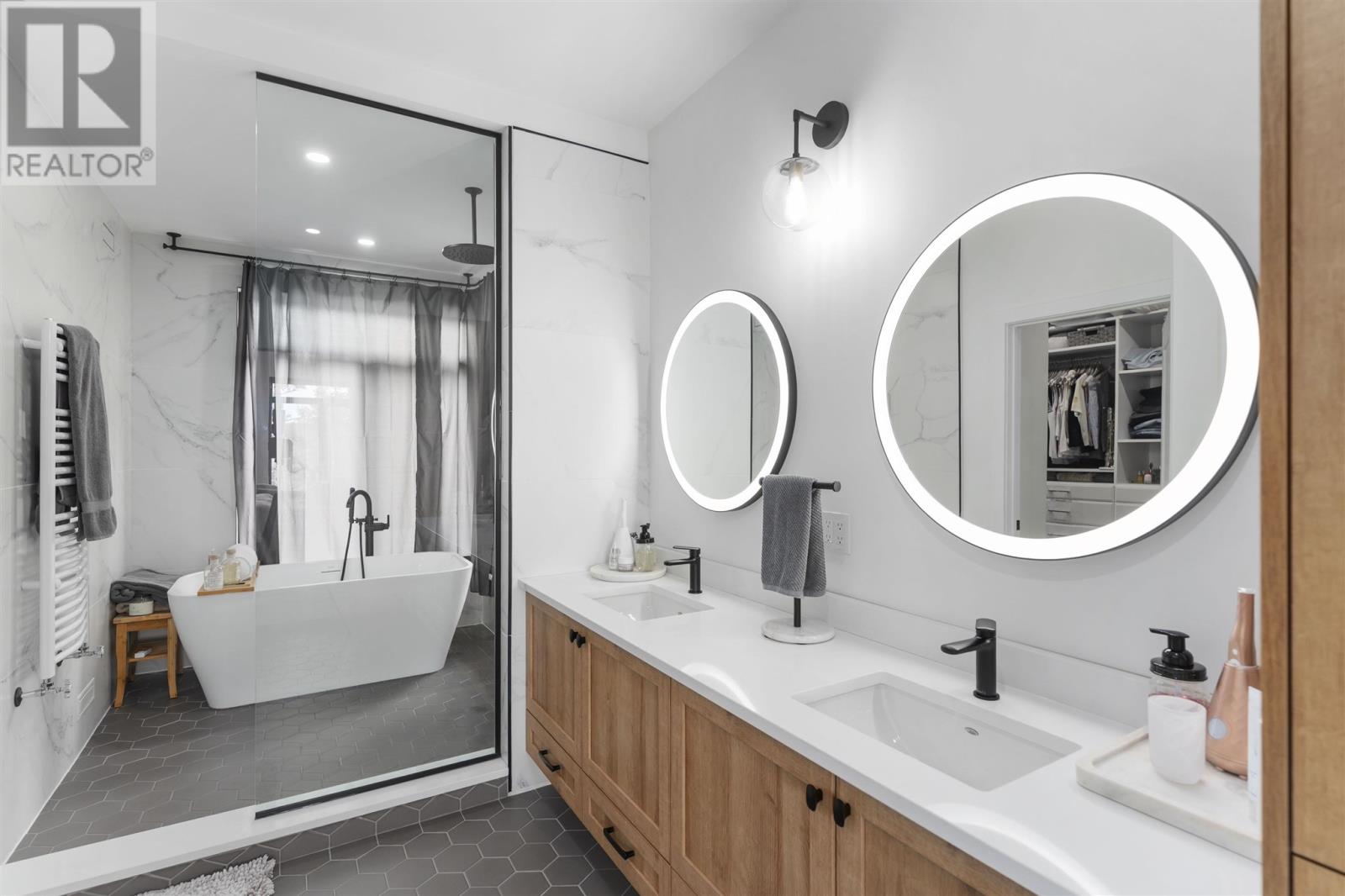 149 MICKELSON DR - 19