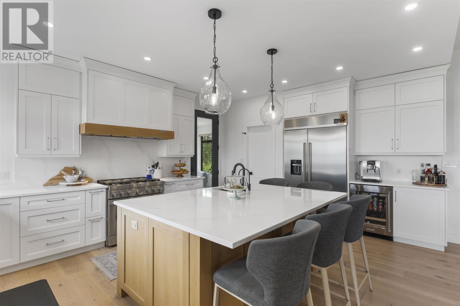 149 MICKELSON DR - 9