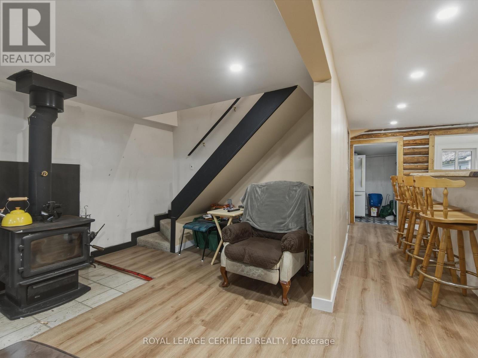 240 BRITANNIA ROAD - 10