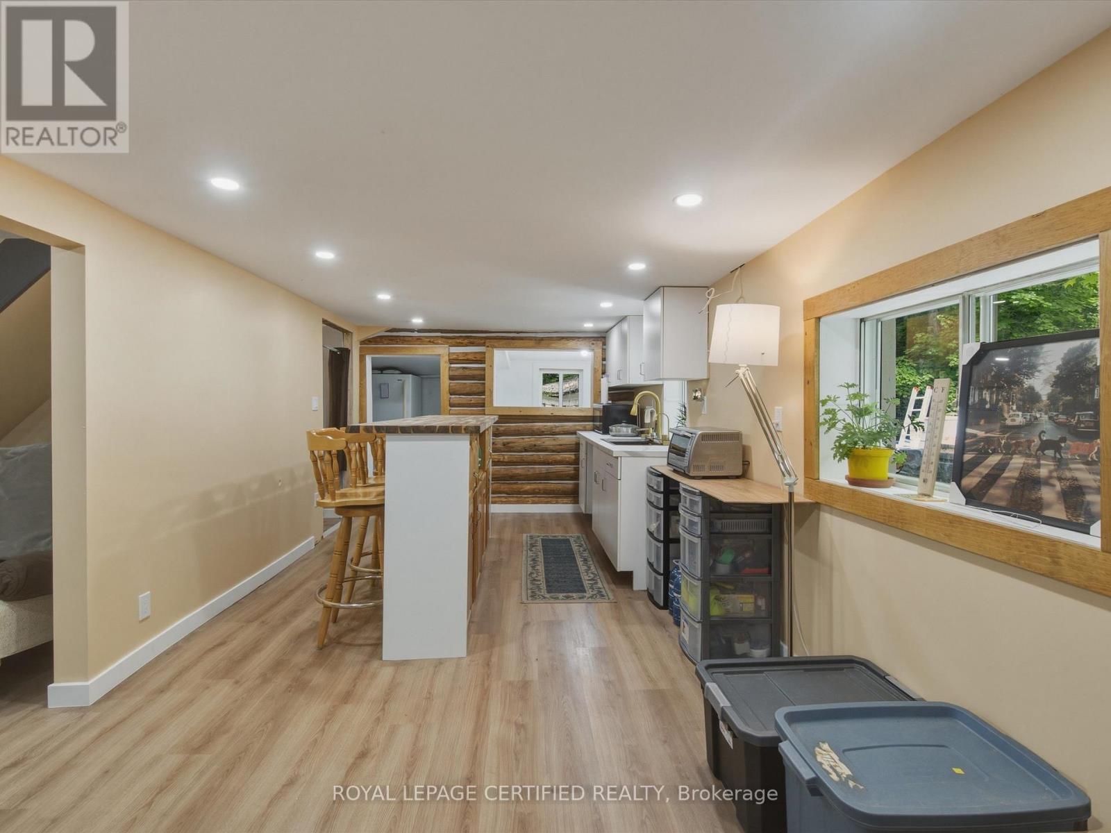 240 BRITANNIA ROAD - 12