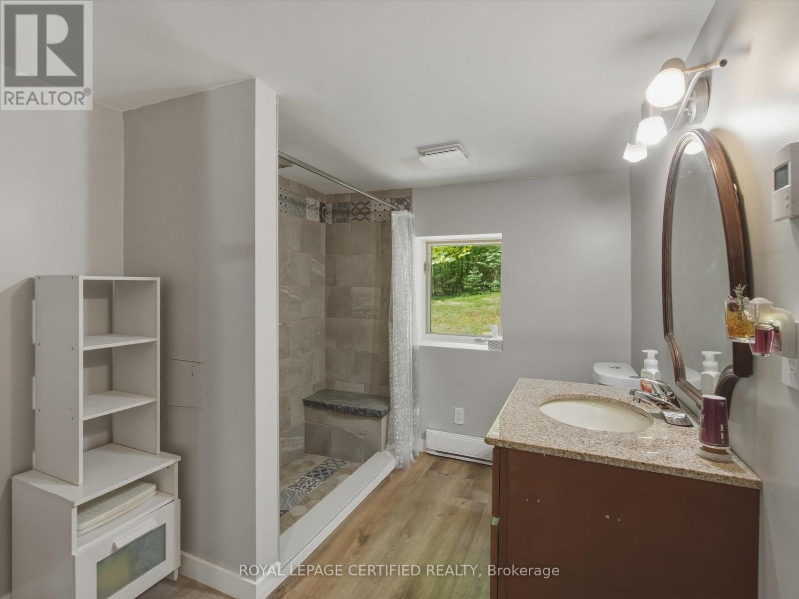 240 BRITANNIA ROAD - 17