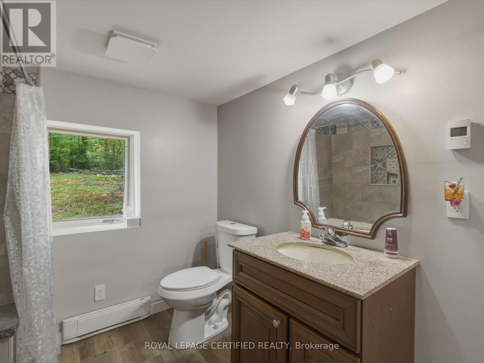 240 BRITANNIA ROAD - 18