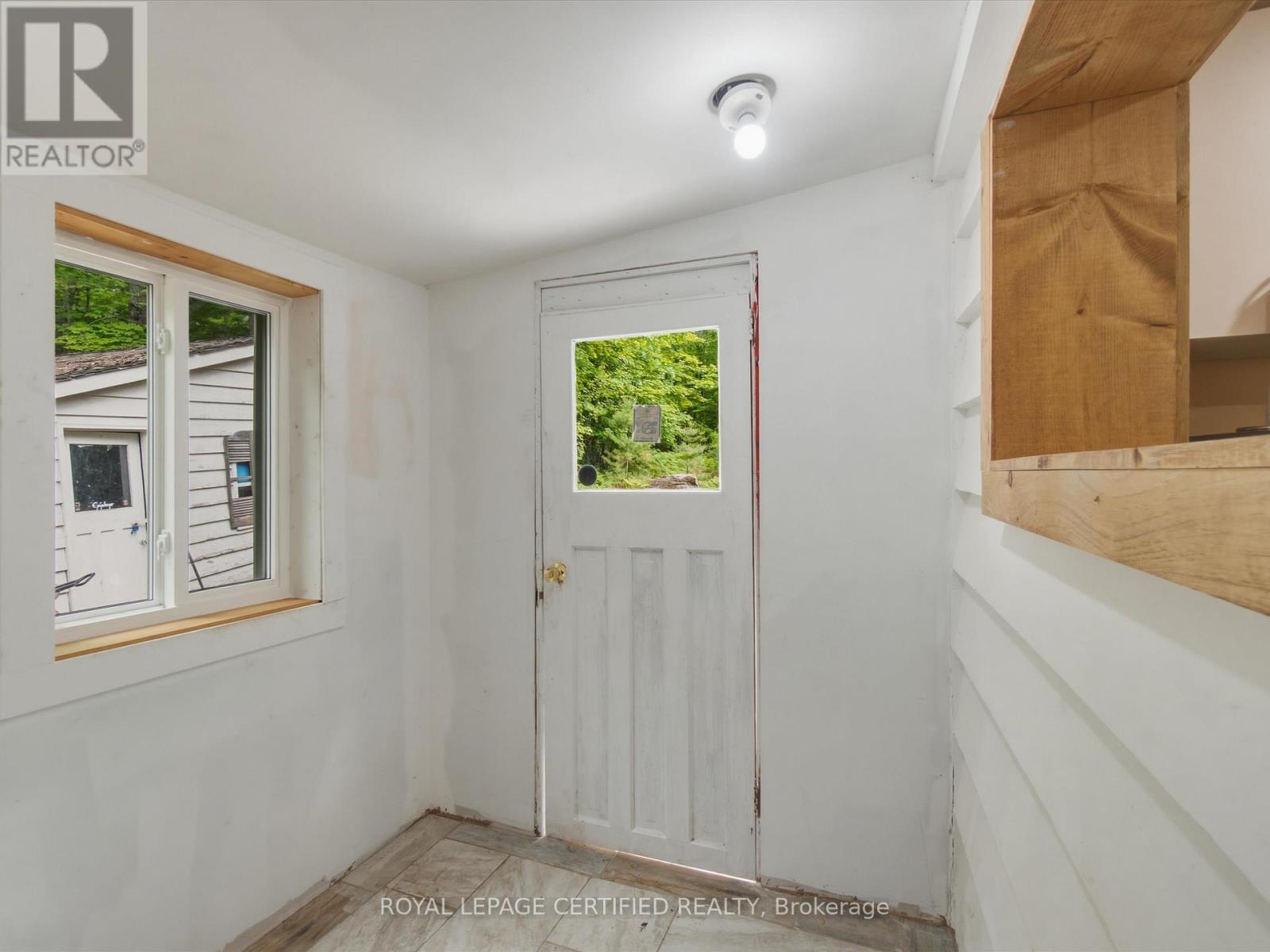 240 BRITANNIA ROAD - 21