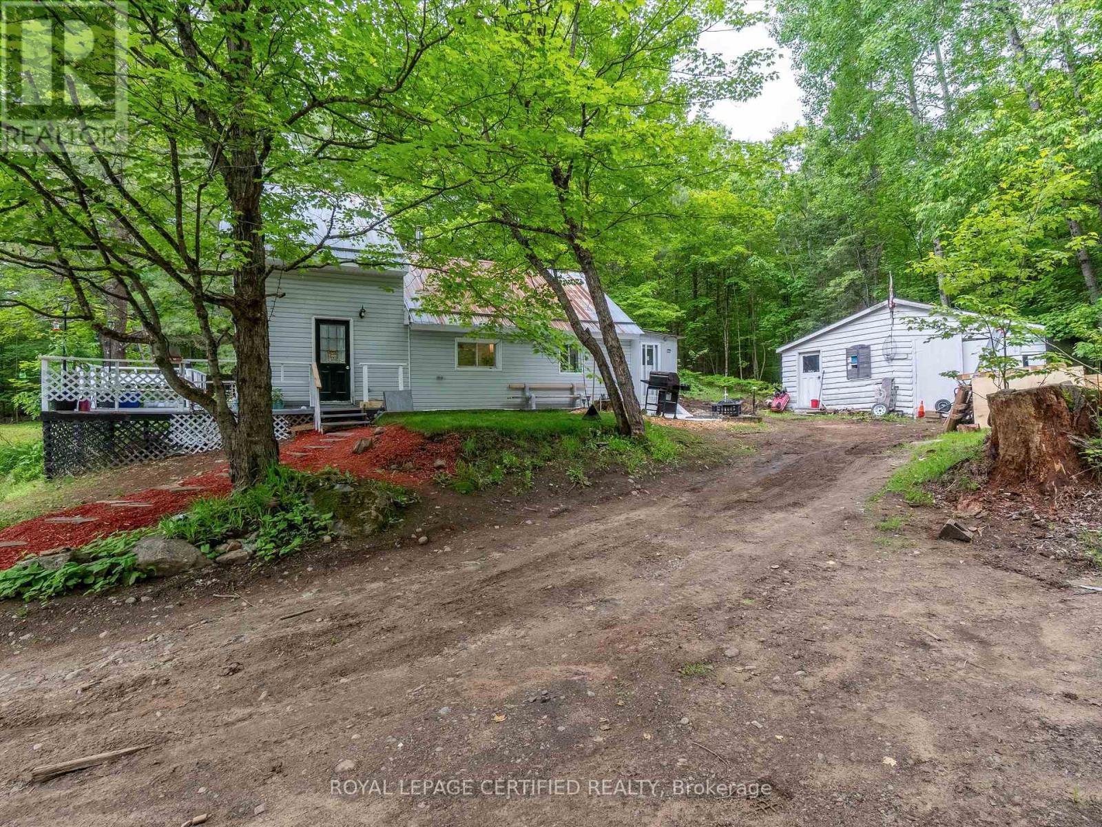 240 BRITANNIA ROAD - 35