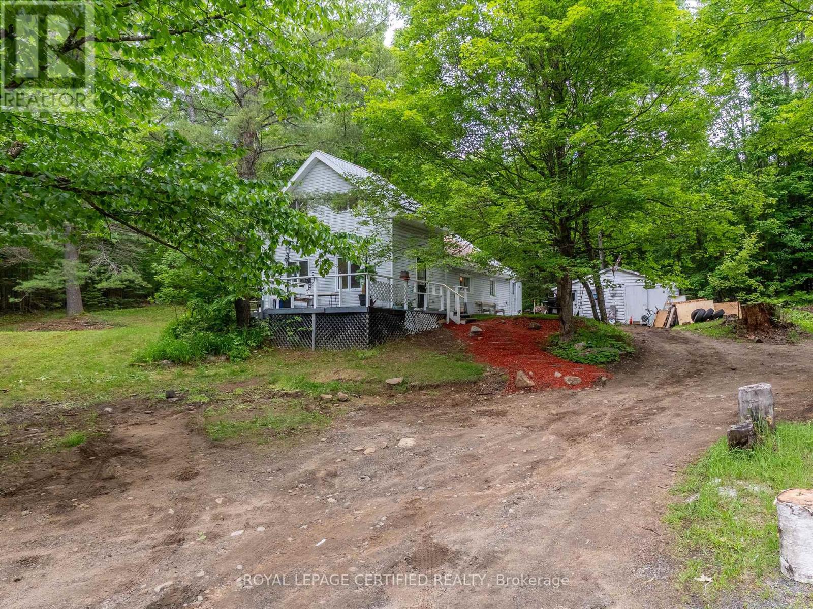240 BRITANNIA ROAD - 38