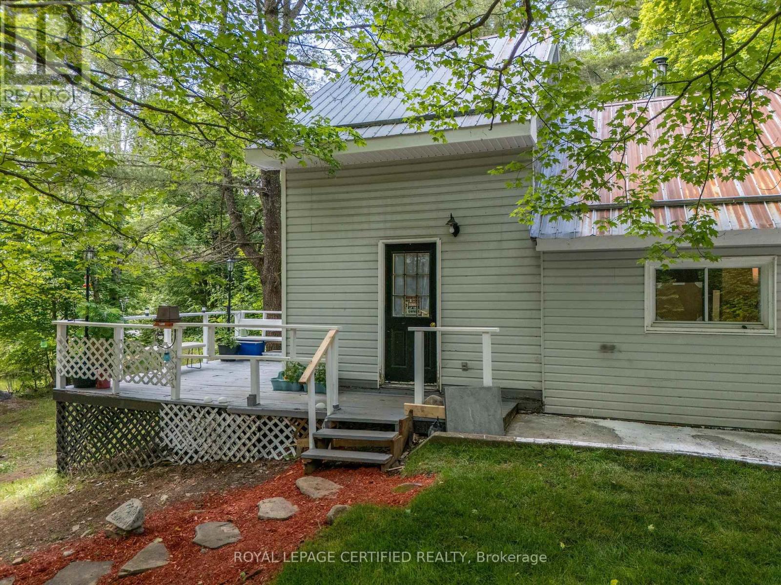 240 BRITANNIA ROAD - 4