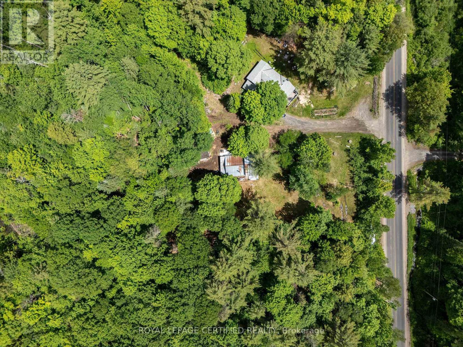 240 BRITANNIA ROAD - 40