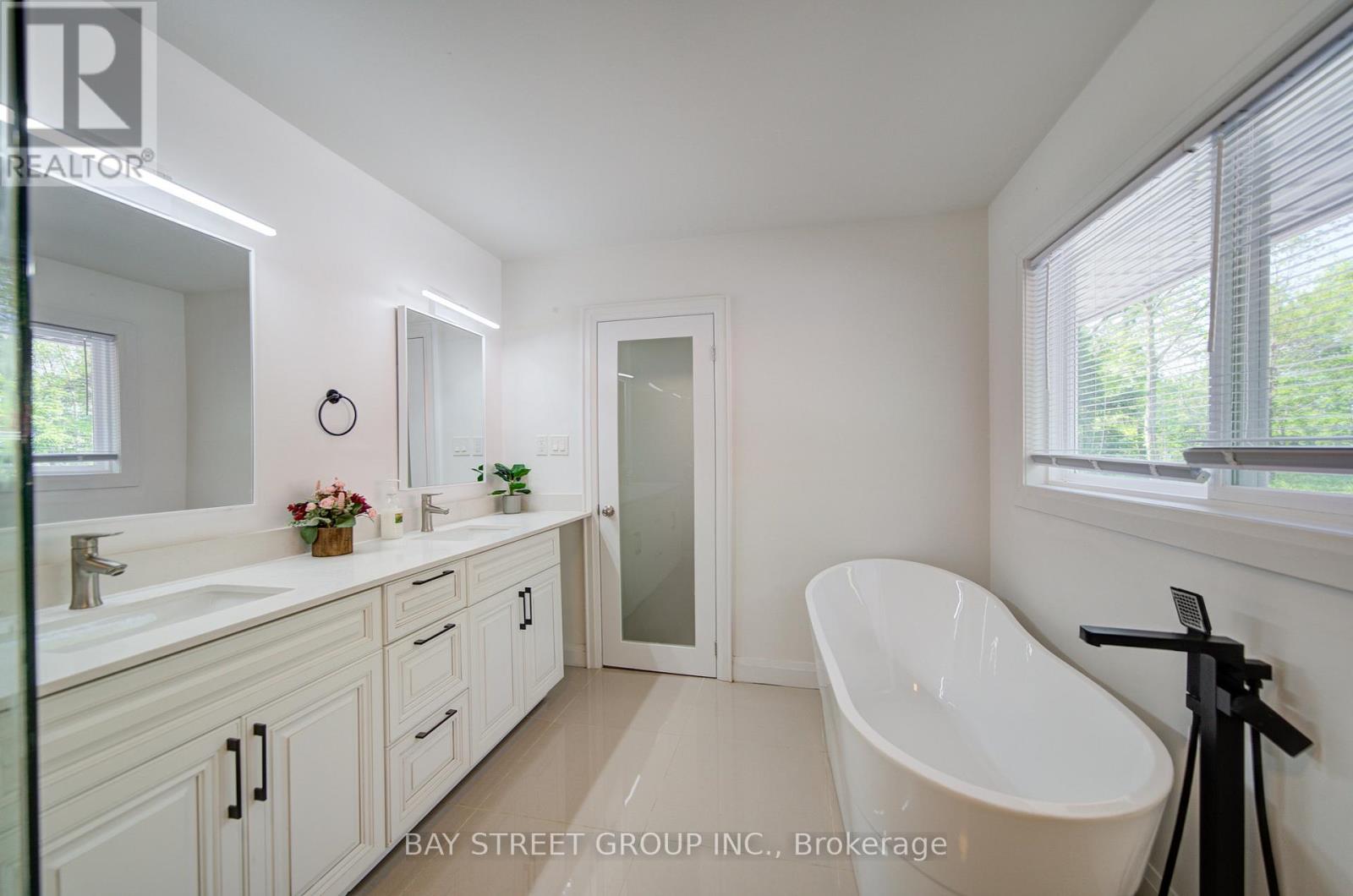 14874 NIAGARA RIVER PARKWAY - 32
