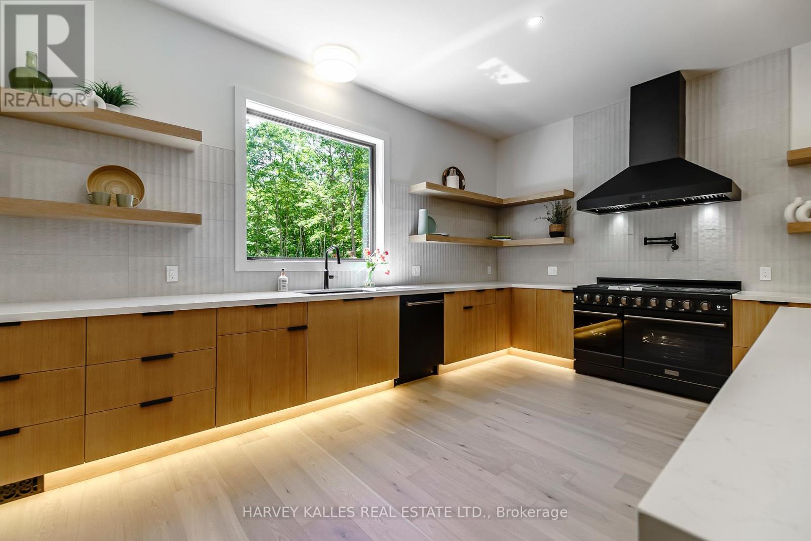 114 ROCKHAVEN ROAD - 16
