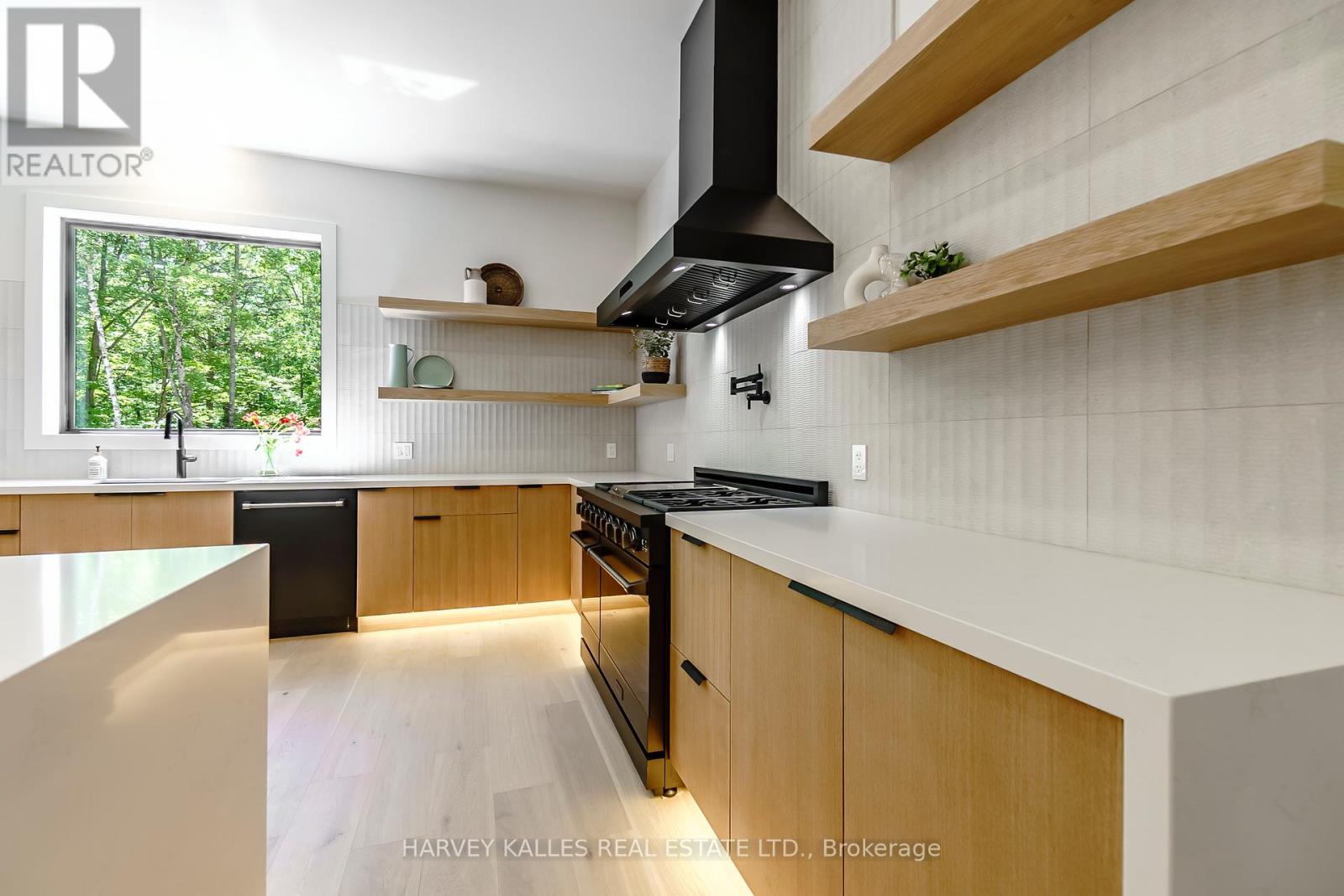 114 ROCKHAVEN ROAD - 17