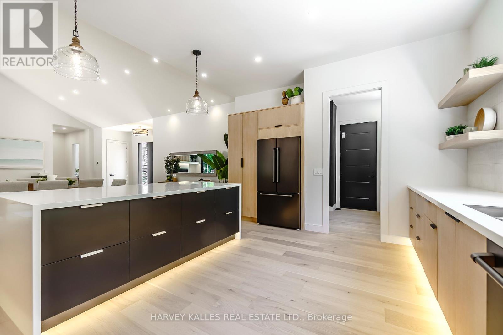 114 ROCKHAVEN ROAD - 19