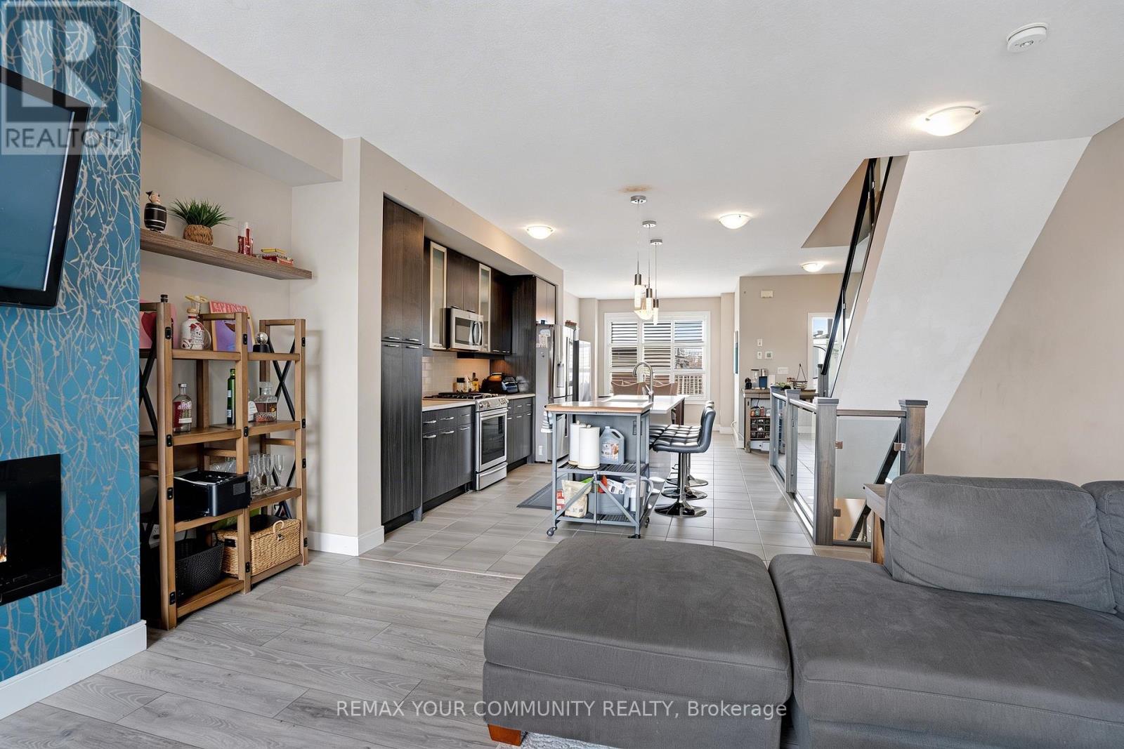 #63 60 ARKELL ROAD - 13