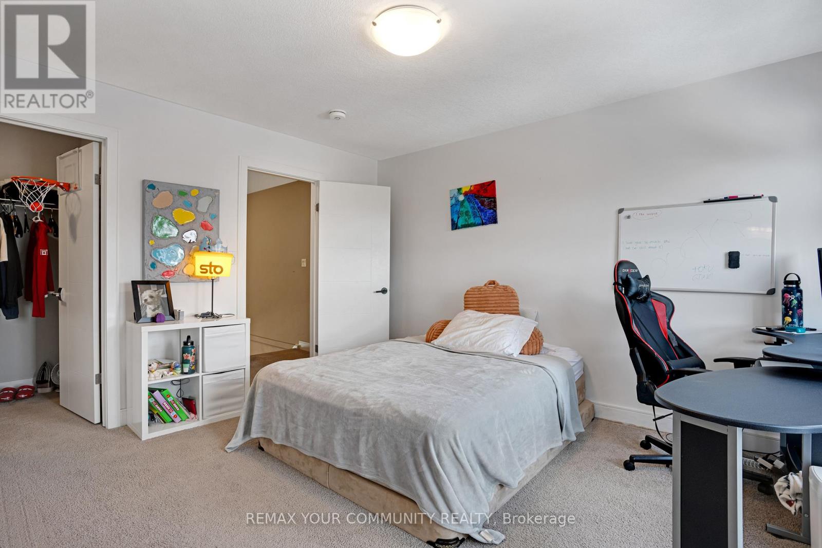 #63 60 ARKELL ROAD - 25