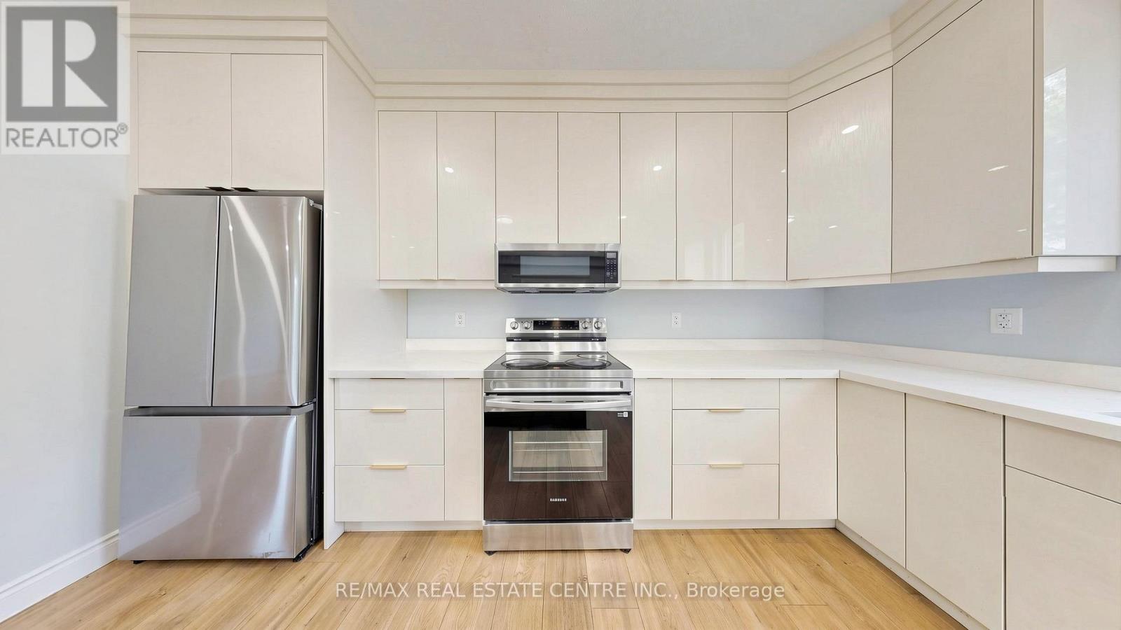 149 BALLANTYNE AVENUE - 11