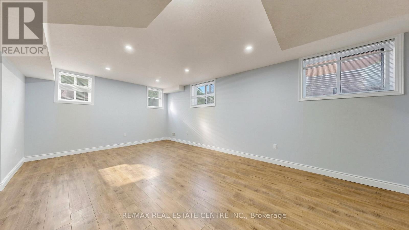 149 BALLANTYNE AVENUE - 26