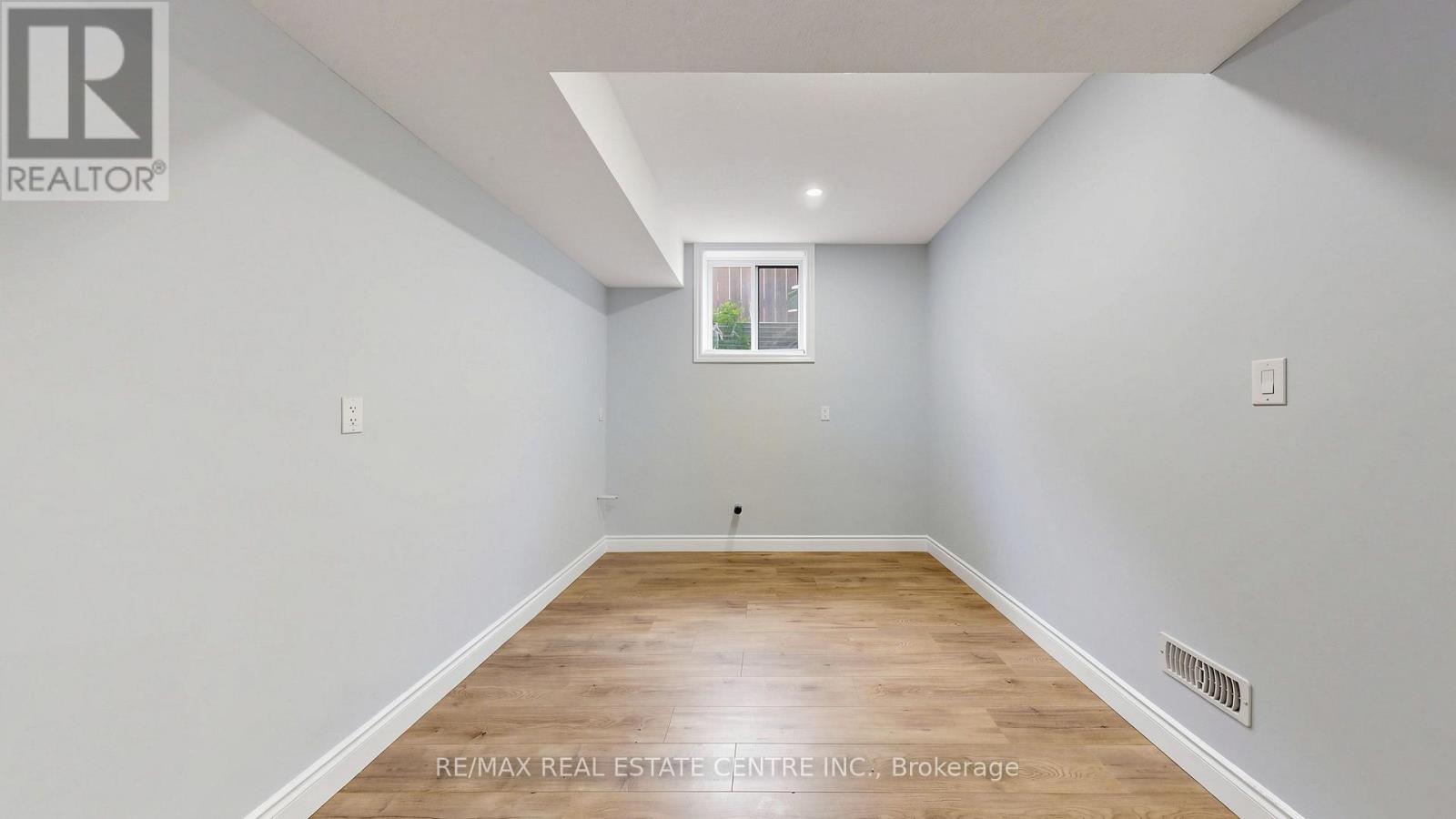 149 BALLANTYNE AVENUE - 29