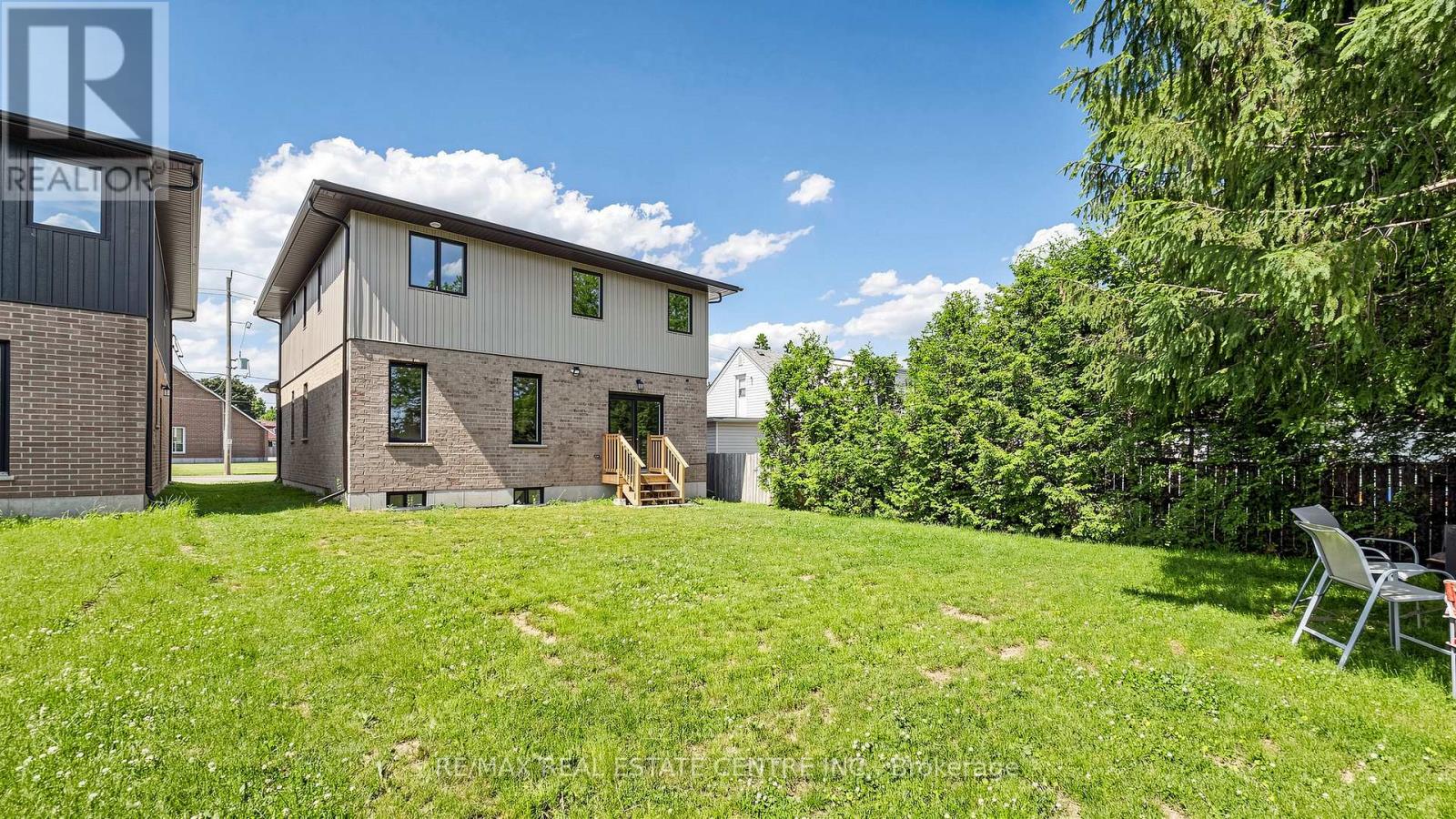 149 BALLANTYNE AVENUE - 35