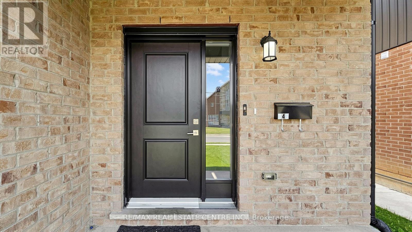149 BALLANTYNE AVENUE - 4