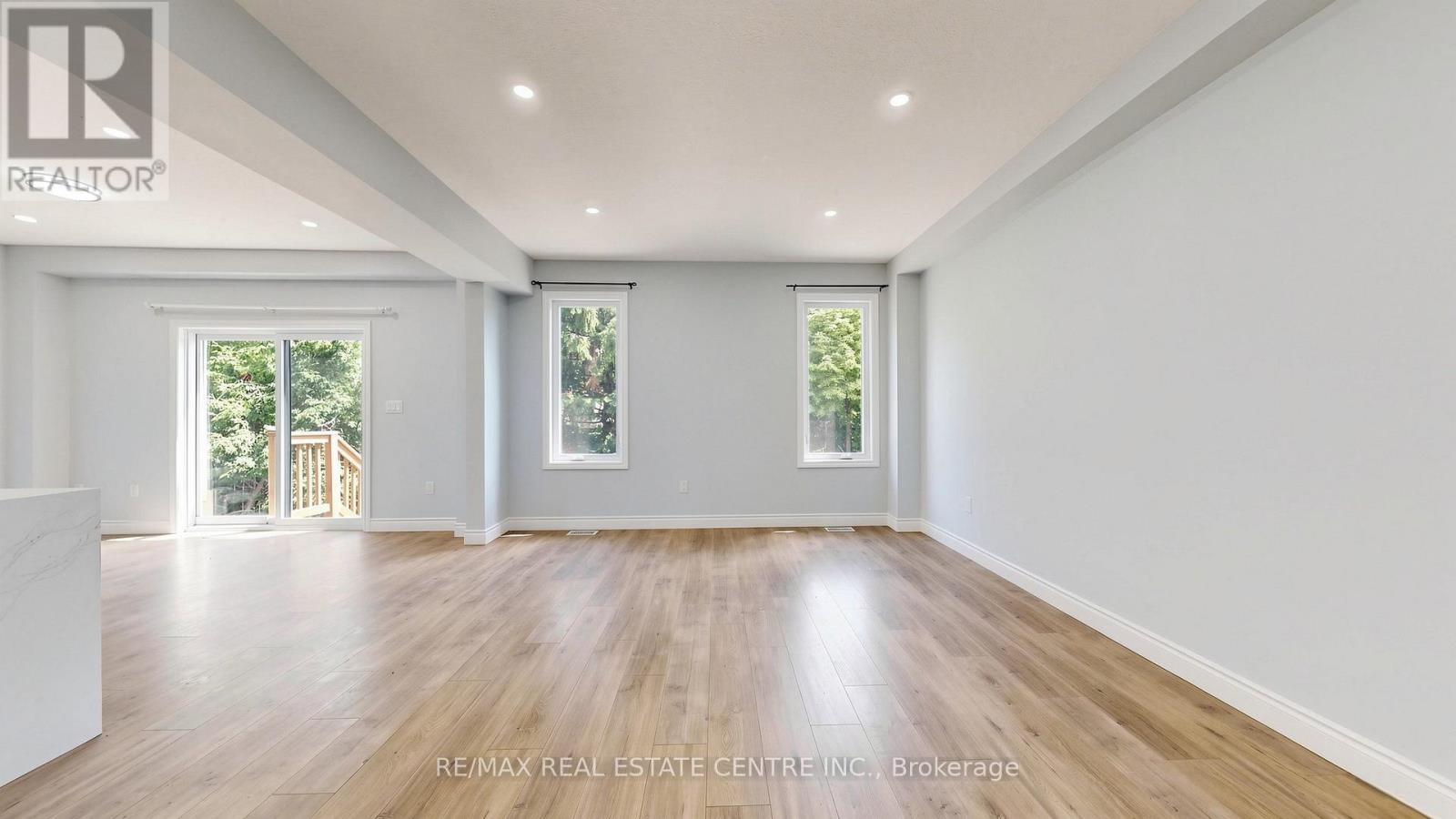 149 BALLANTYNE AVENUE - 6