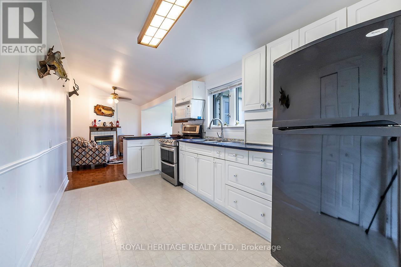 556 NORTH SHORE DRIVE W - 15