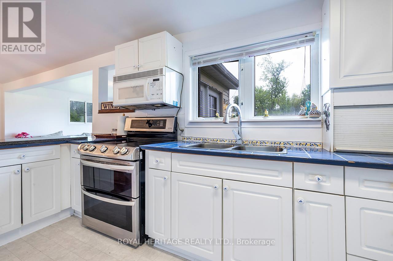 556 NORTH SHORE DRIVE W - 16