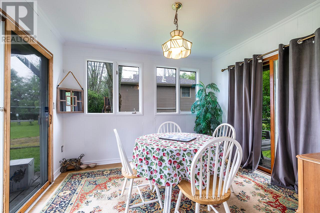 556 NORTH SHORE DRIVE W - 25