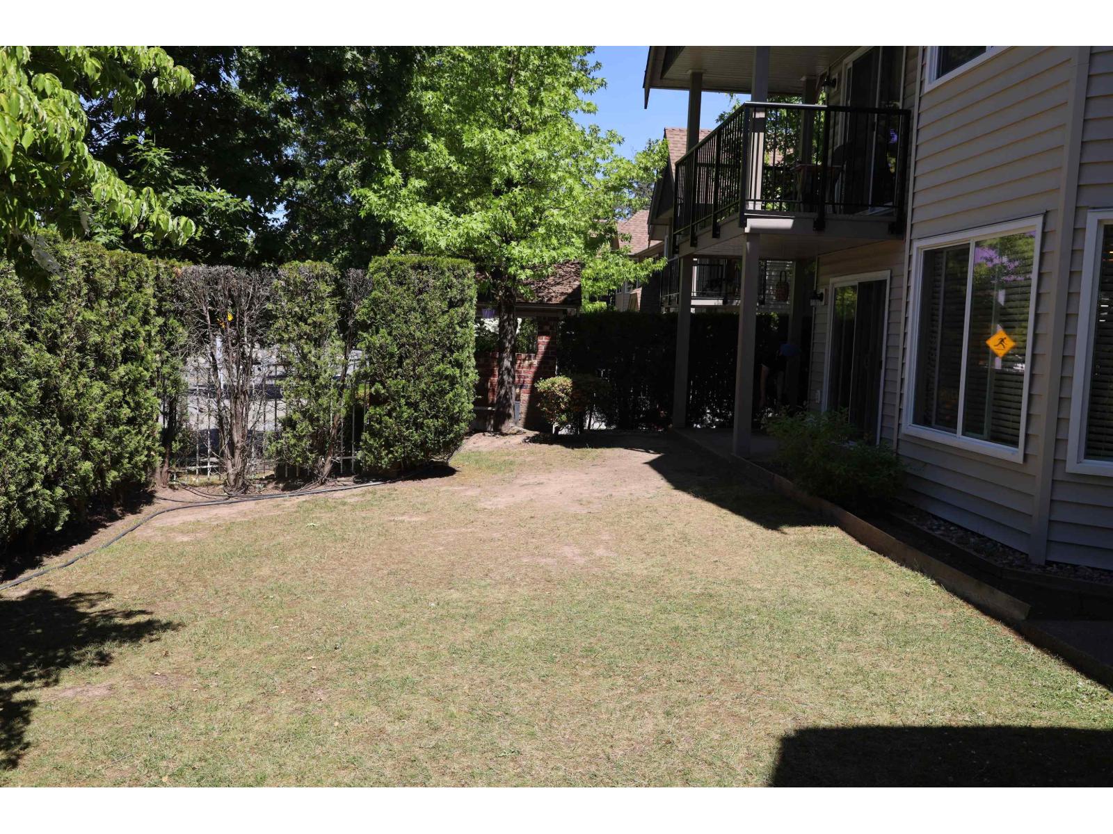 201 8972 FLEETWOOD WAY, Surrey
