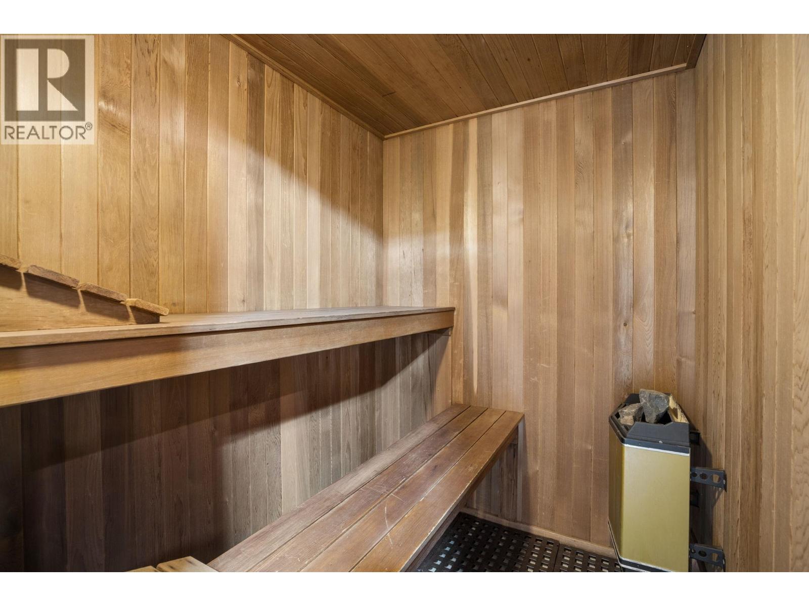 1034 HEYWOOD STREET, North Vancouver
