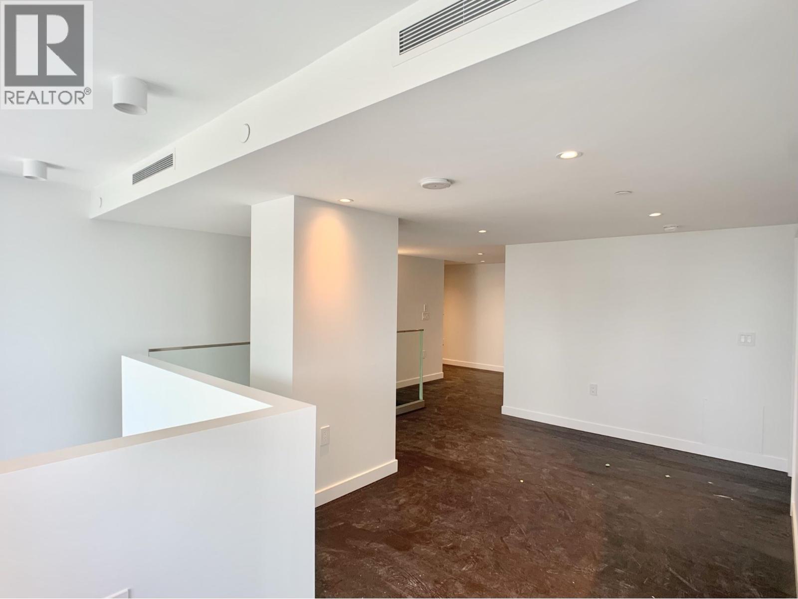 1111 RICHARDS, Vancouver