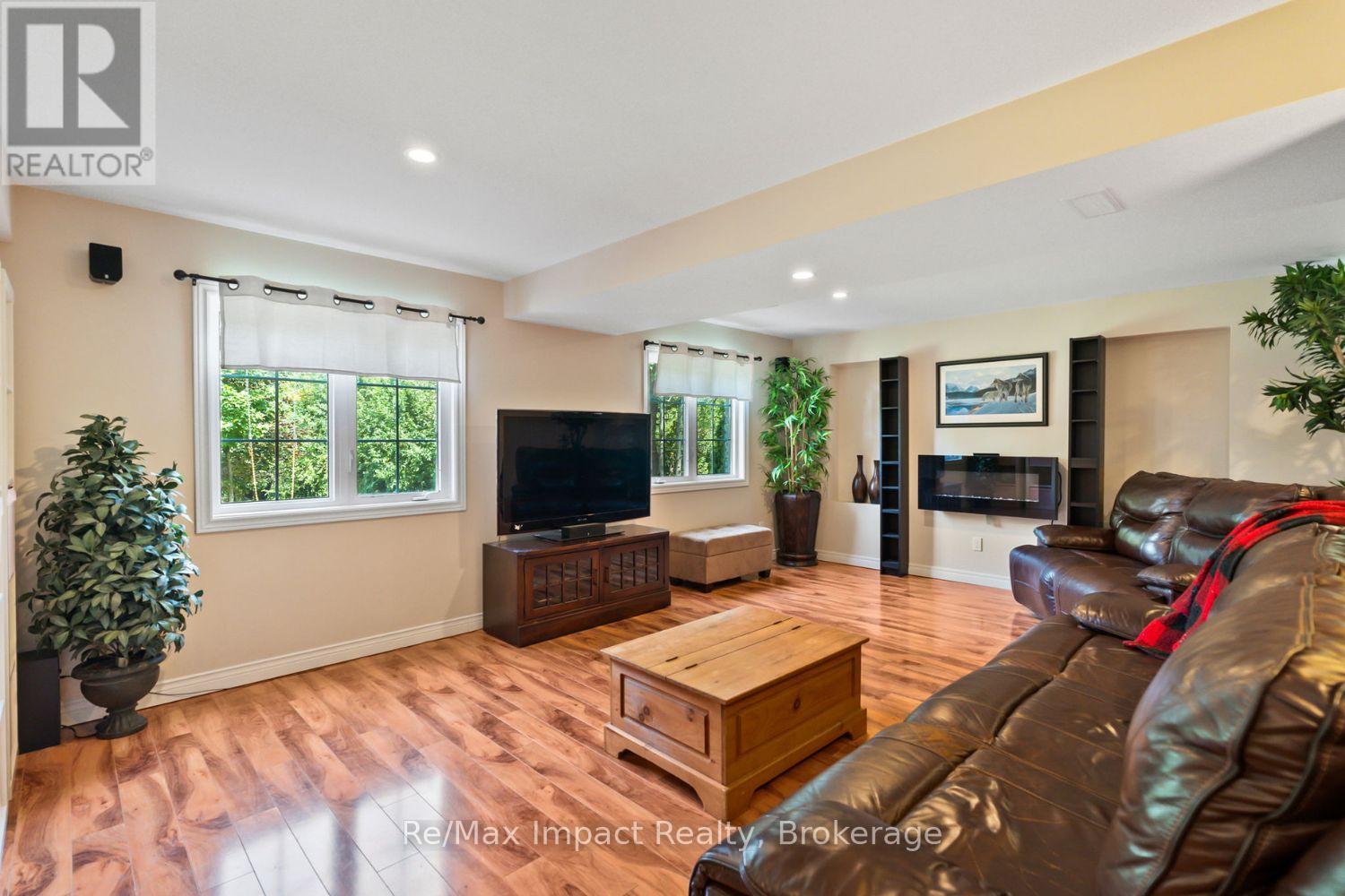 422 7A HIGHWAY - 32