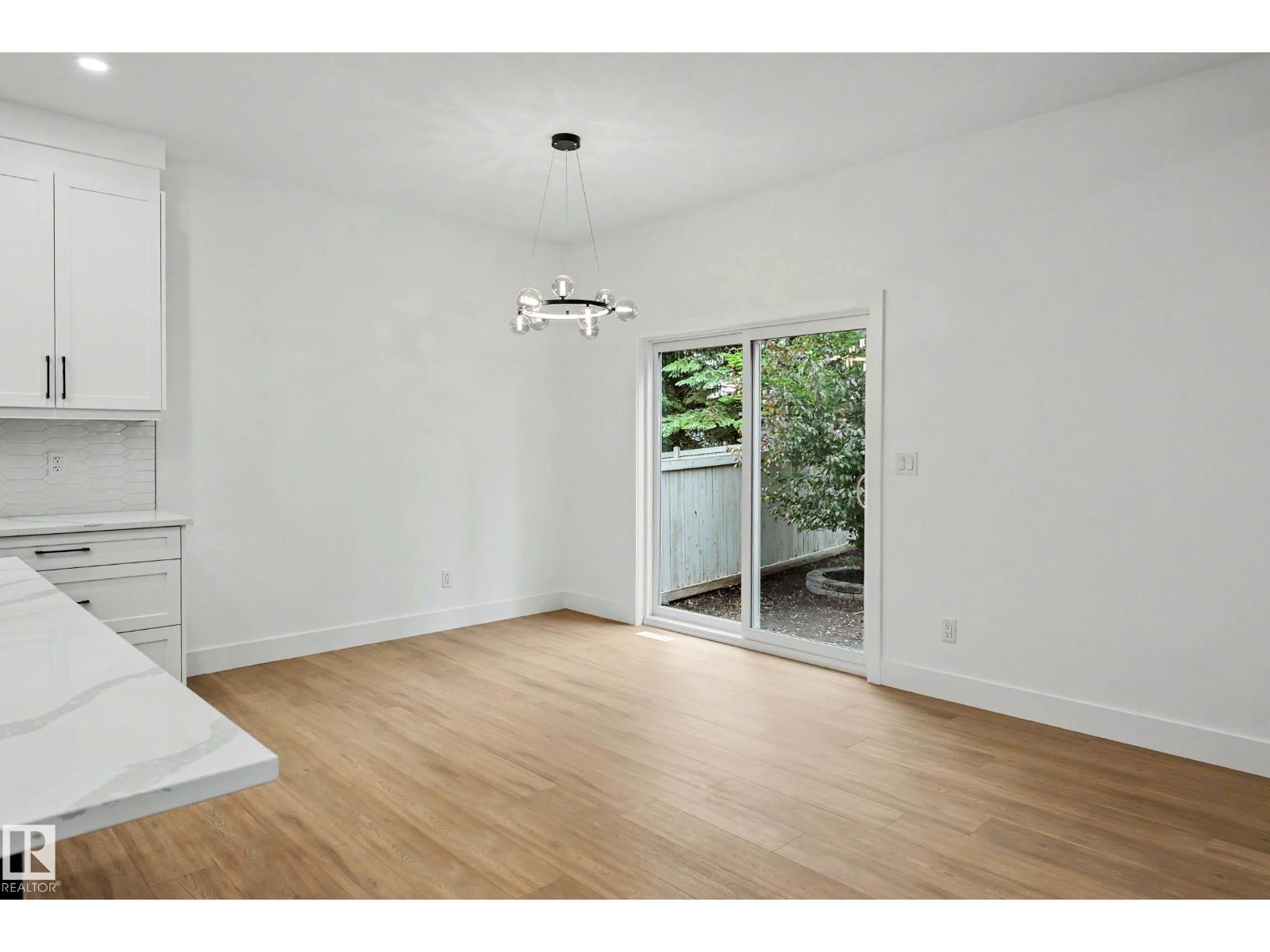 25 Escada CL — photo 14