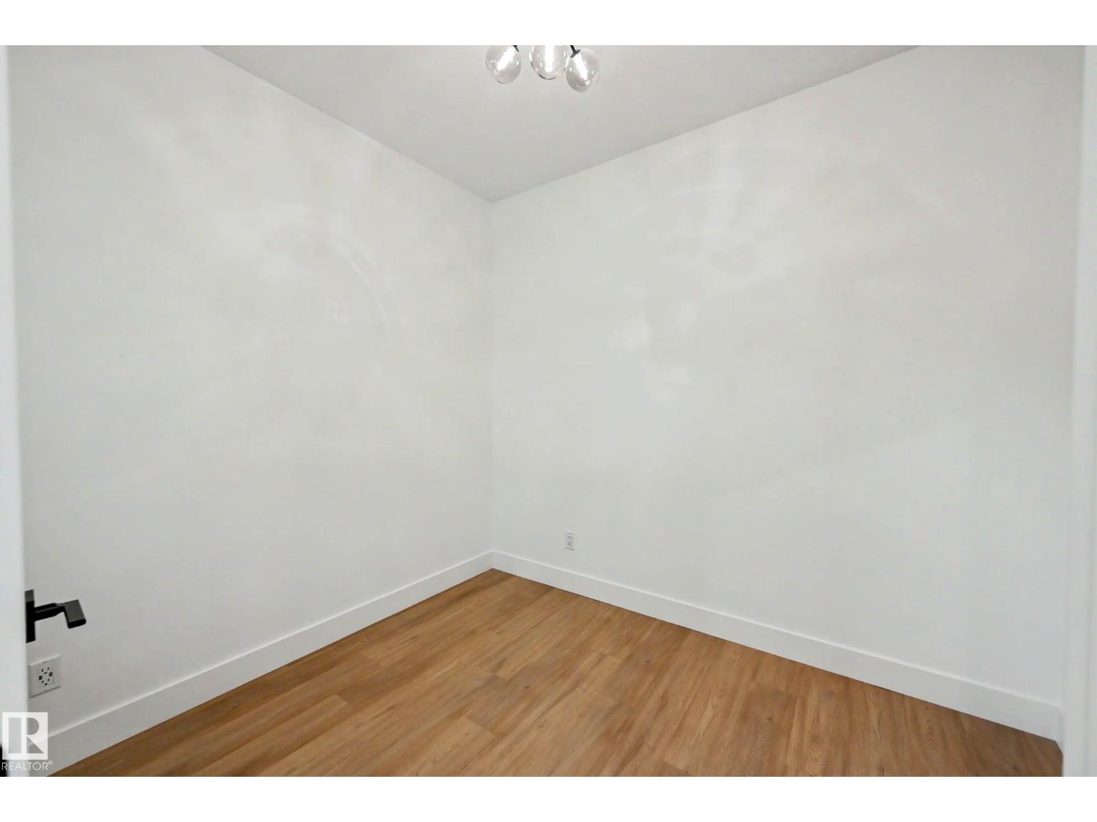 25 Escada CL — photo 18