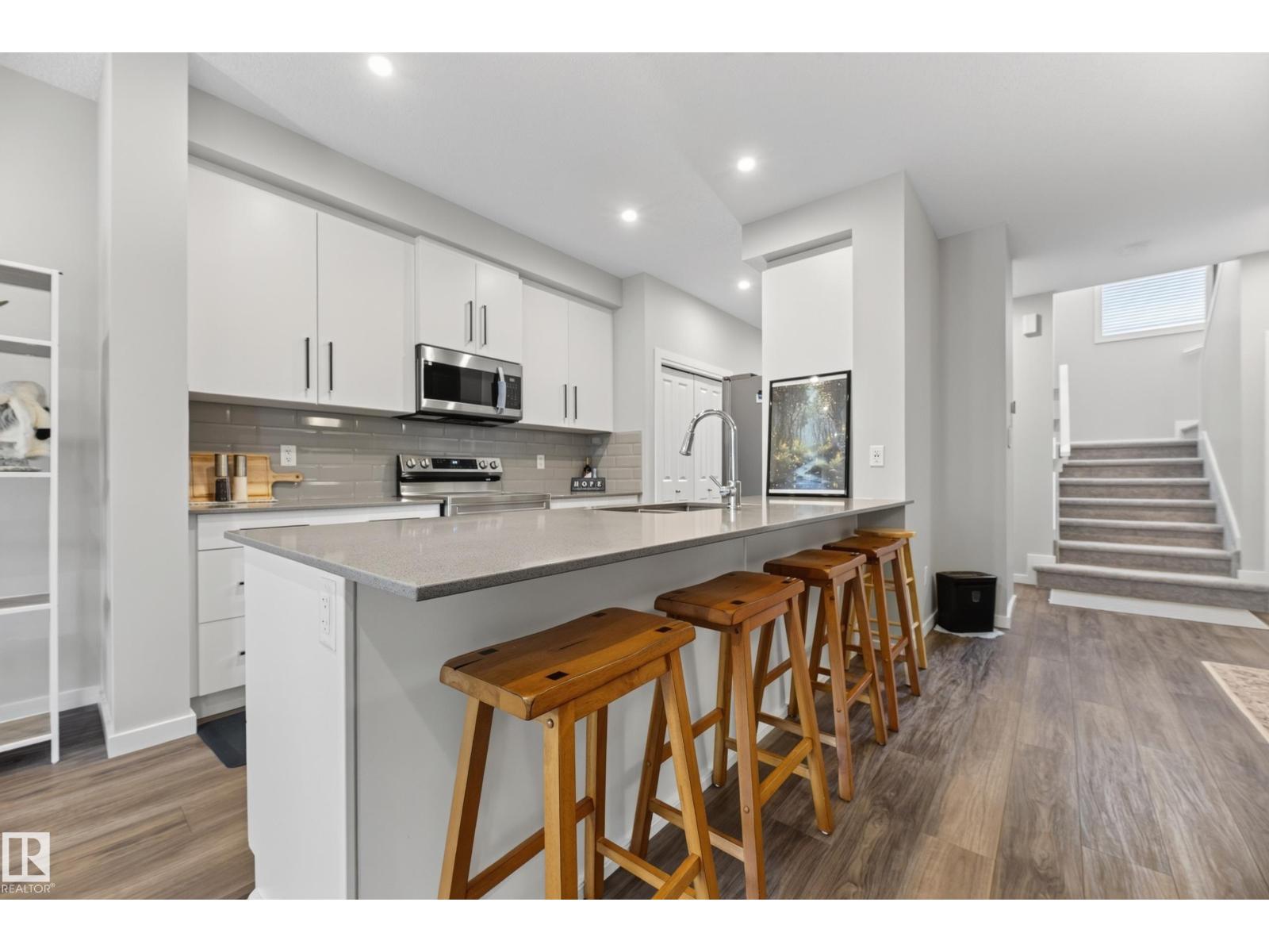 7020 181 AV NW - 15