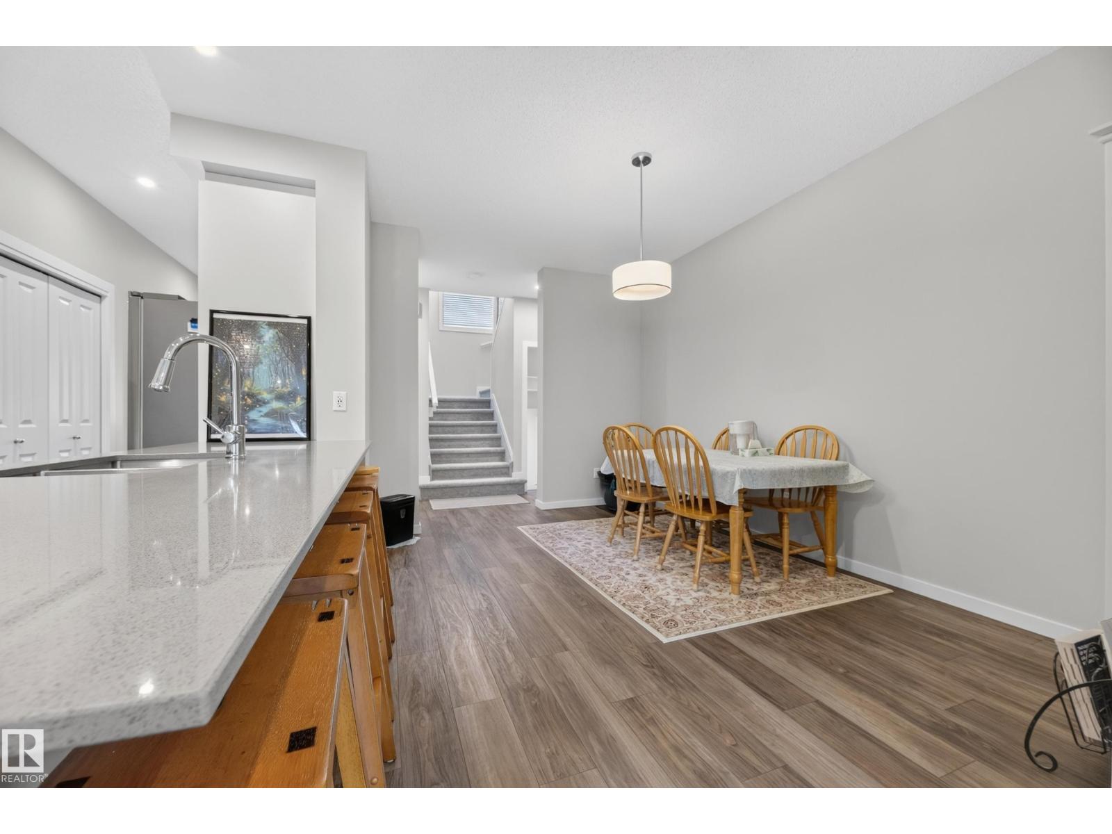 7020 181 AV NW - 17