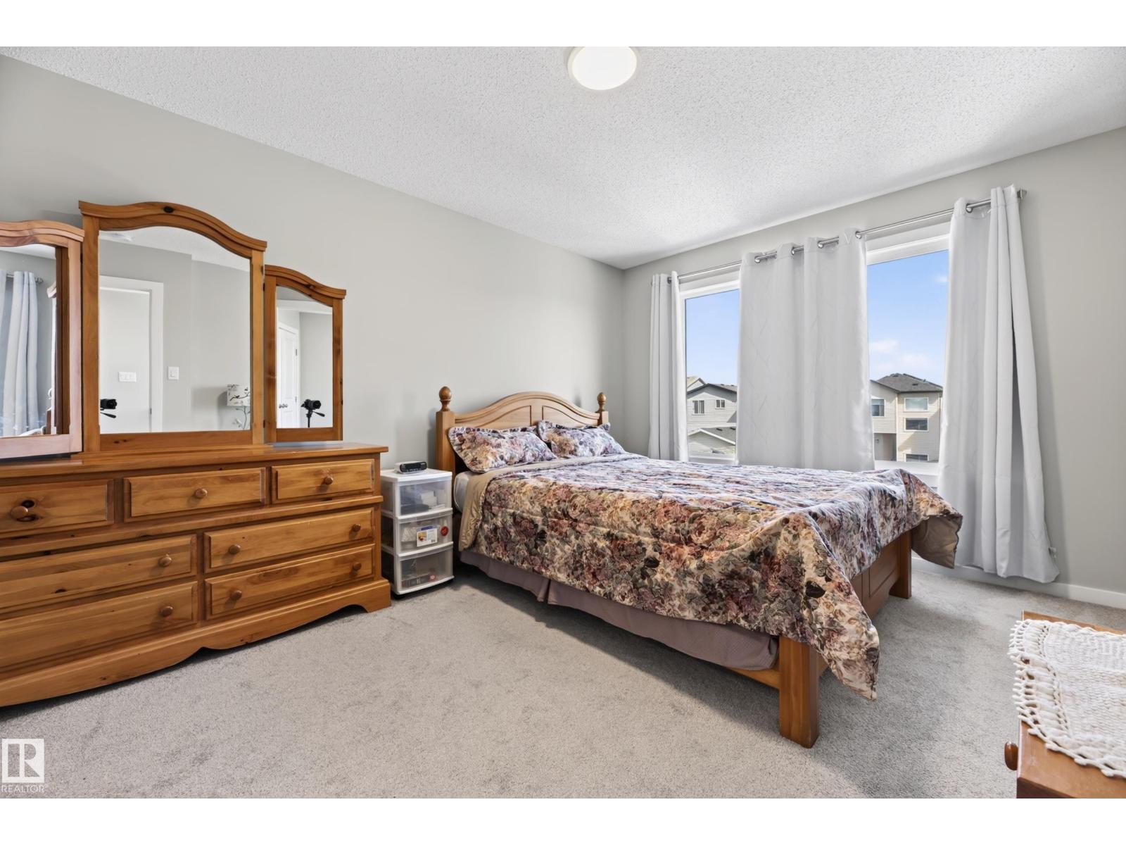 7020 181 AV NW - 26
