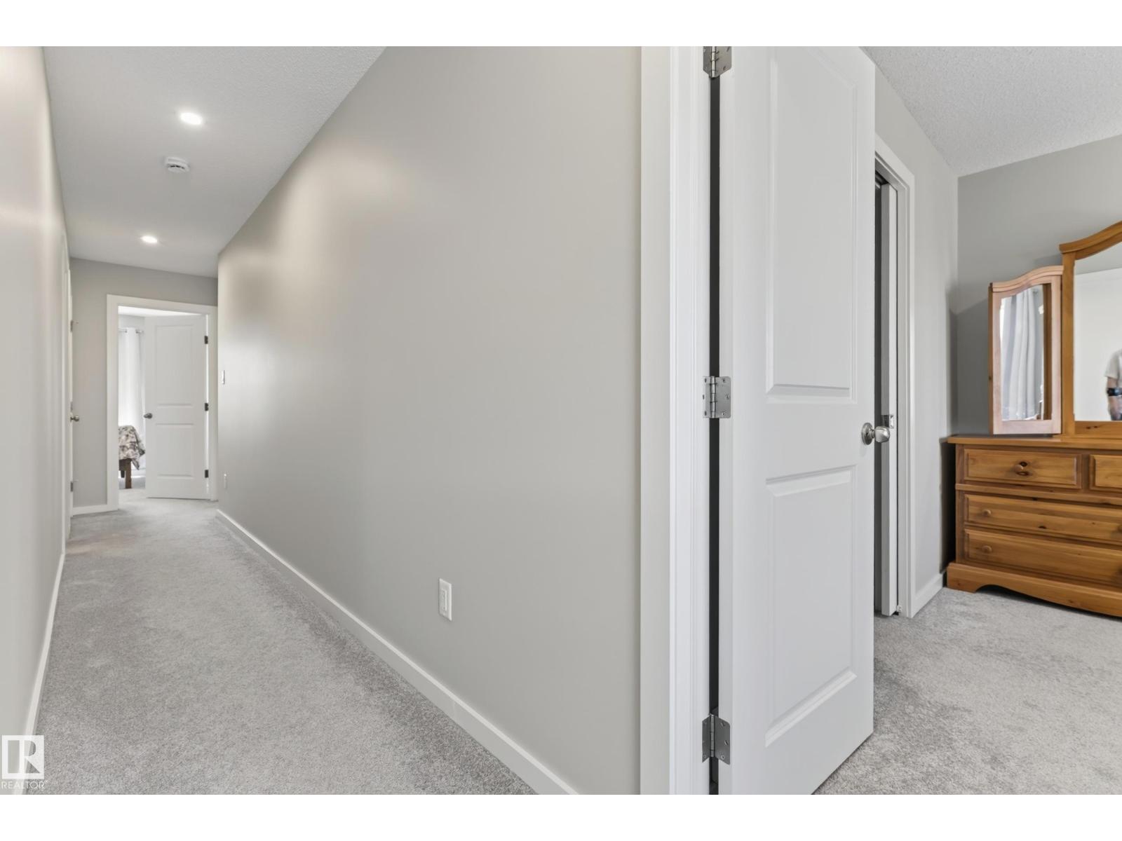 7020 181 AV NW - 33