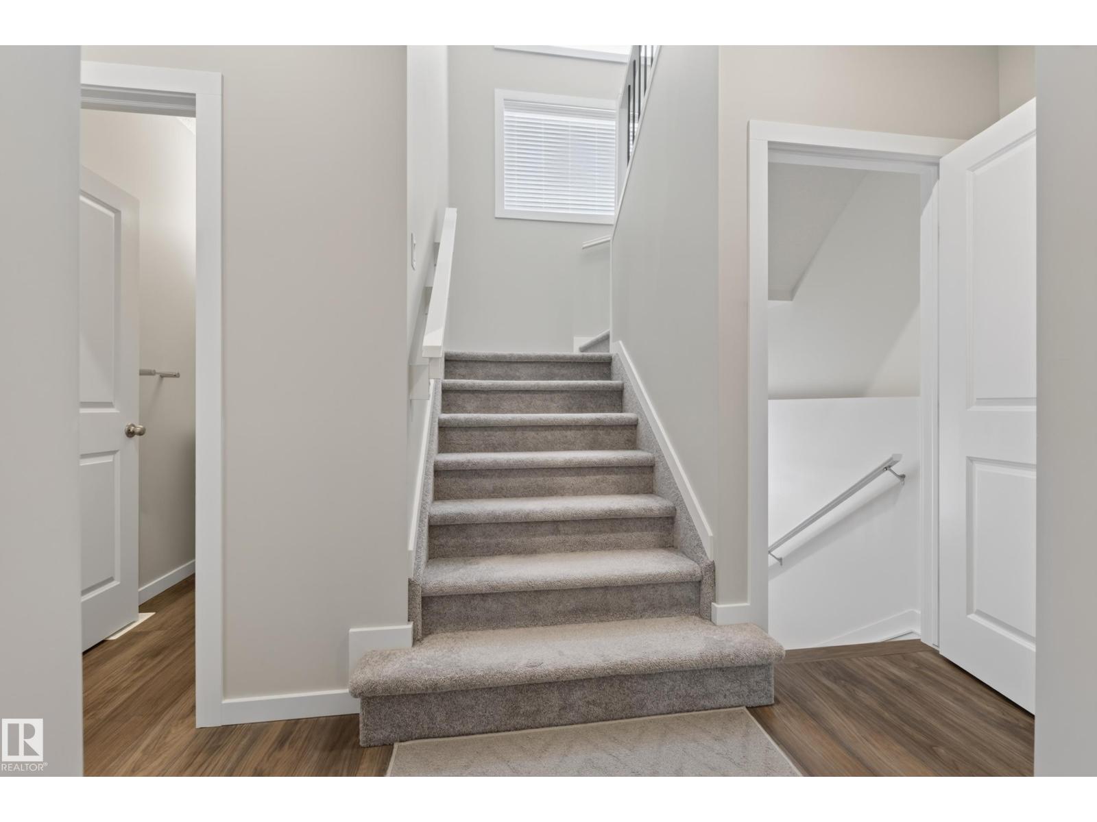7020 181 AV NW - 38