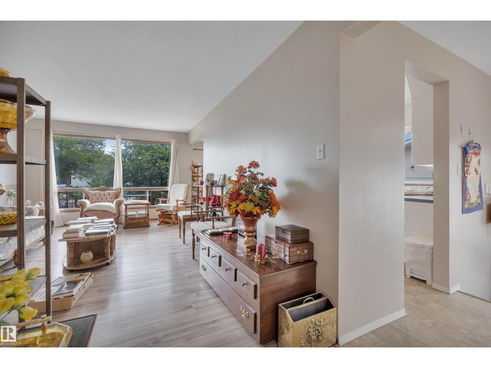 5102/5104 57 AV — photo 9