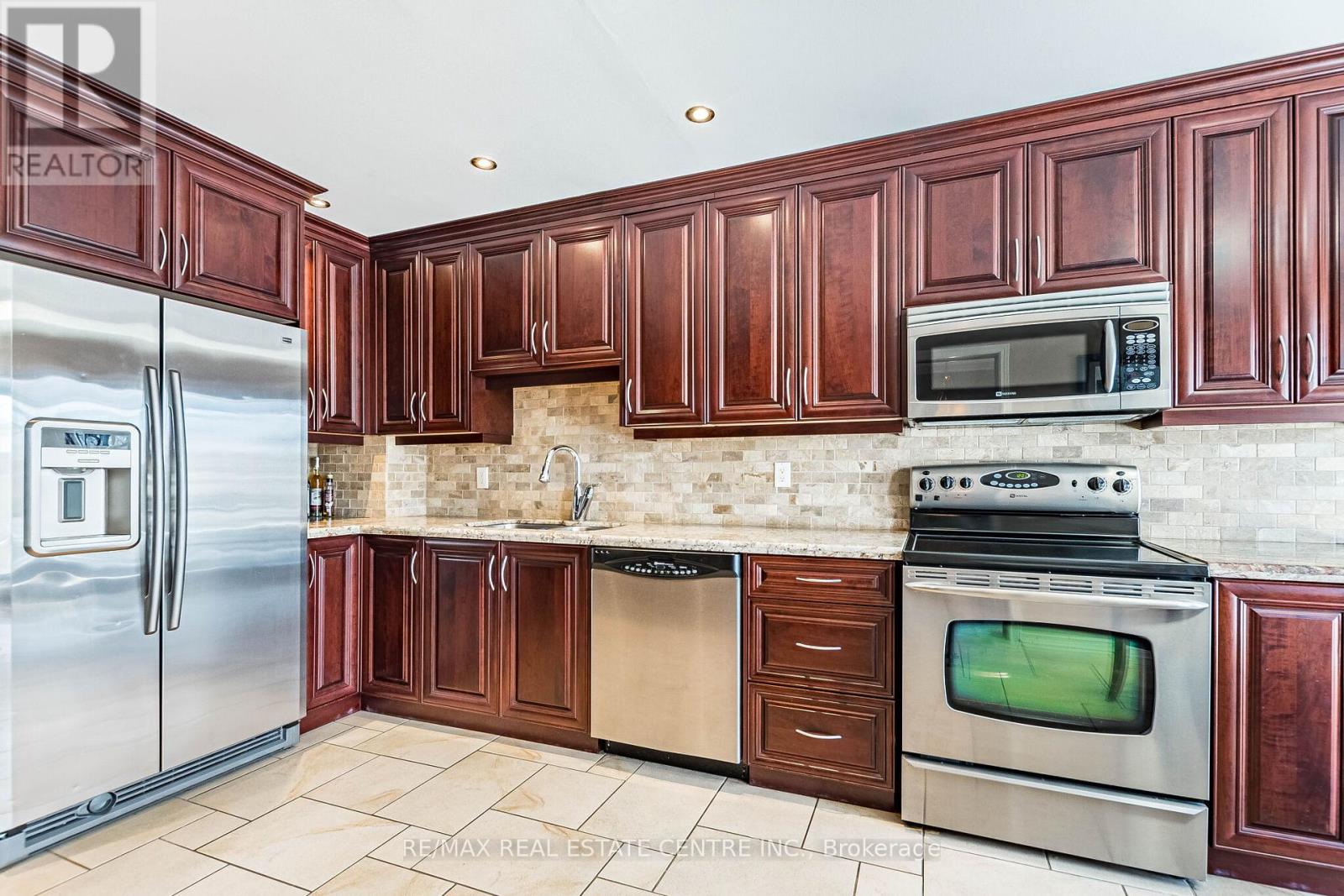 82 CANDY CRESCENT - 15