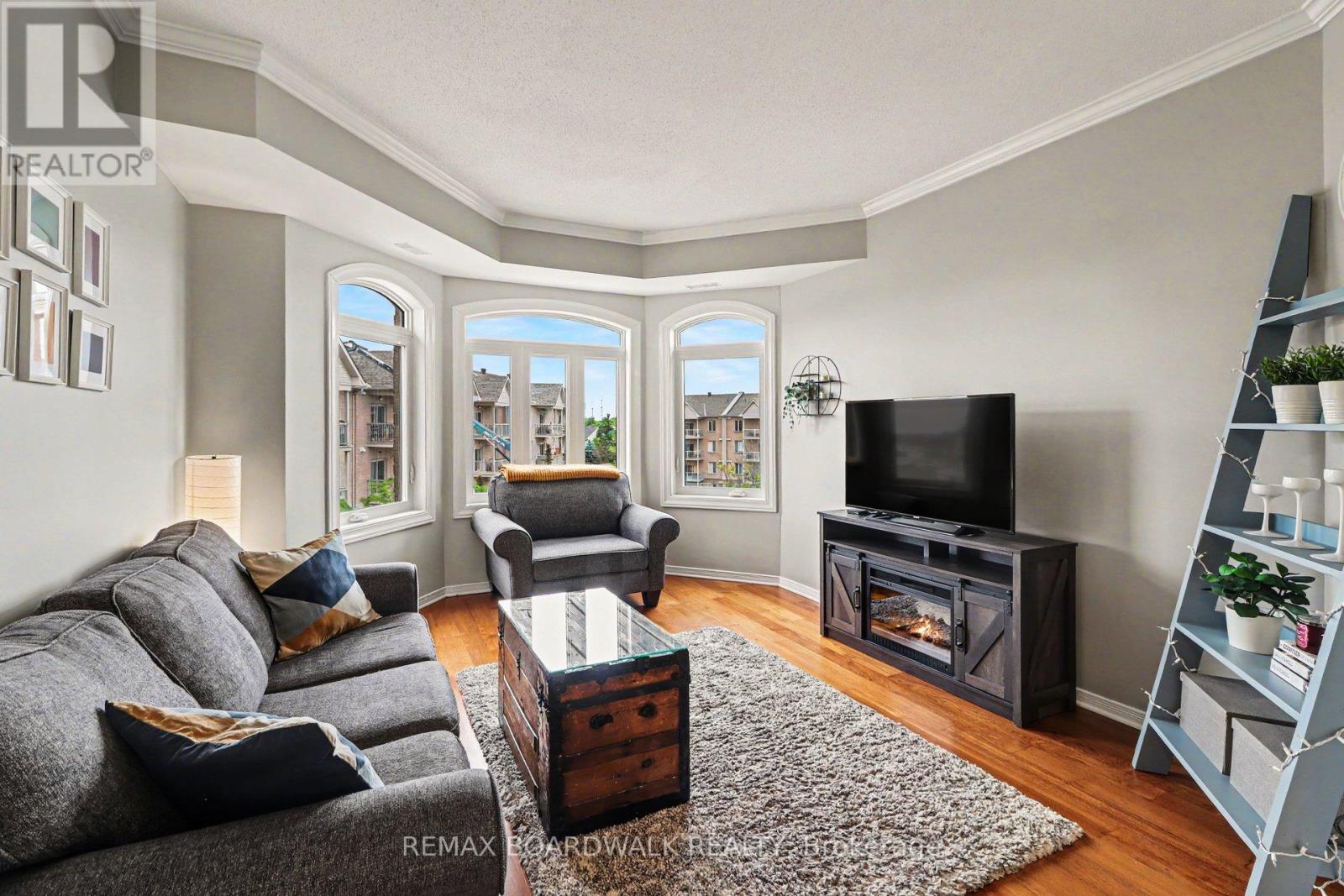 #7 50 BRIARGATE PRIVATE - 7