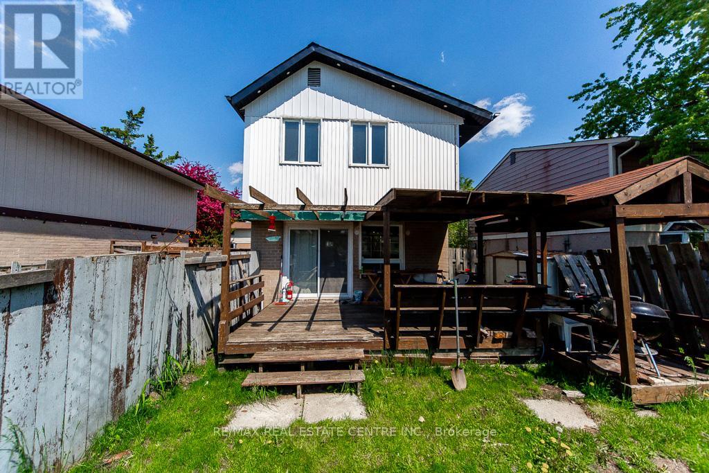 12 GREENHILLS SQUARE - 38