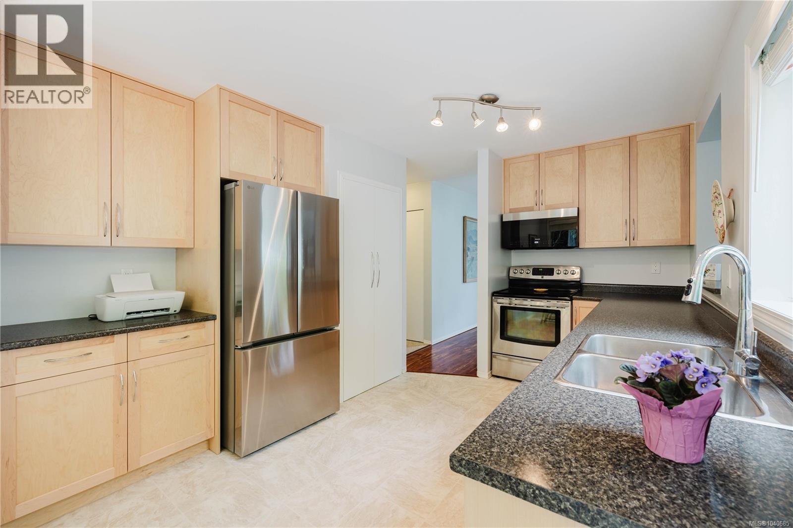 2341 Ravenhill Rd, Shawnigan Lake