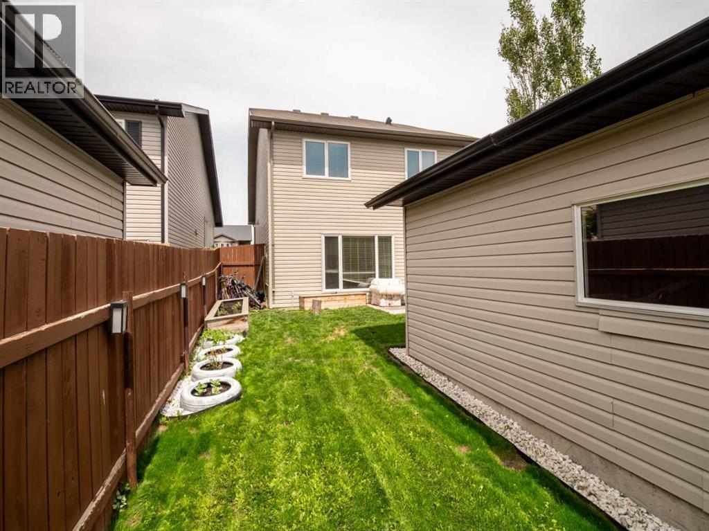 554 Margaret Sutherland Crescent N — photo 35