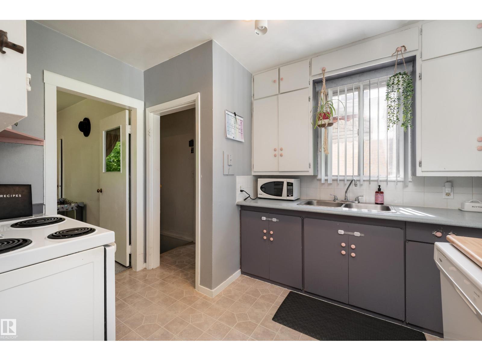 9011 95 ST NW — photo 13