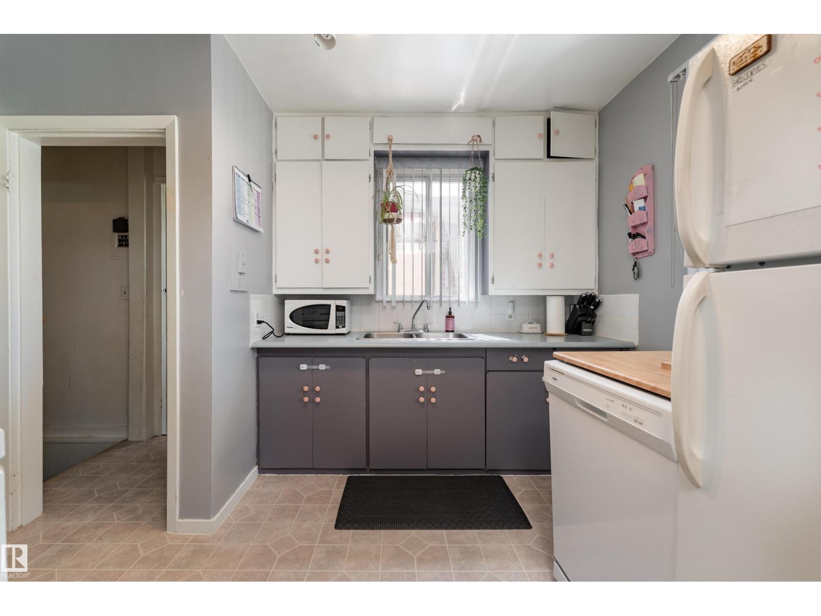 9011 95 ST NW — photo 14
