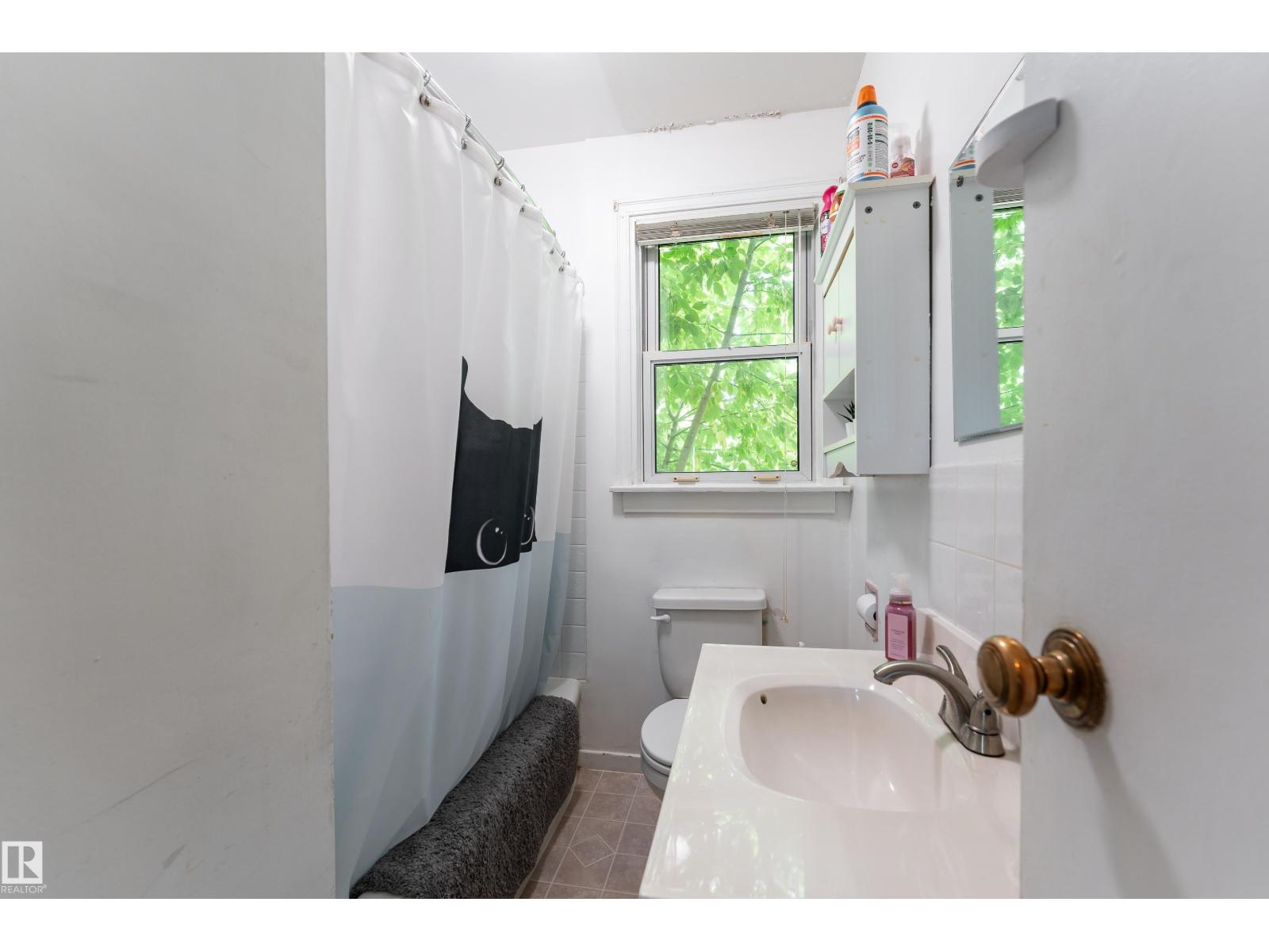 9011 95 ST NW — photo 22