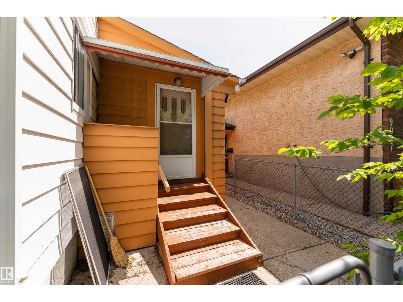9011 95 ST NW — photo 36