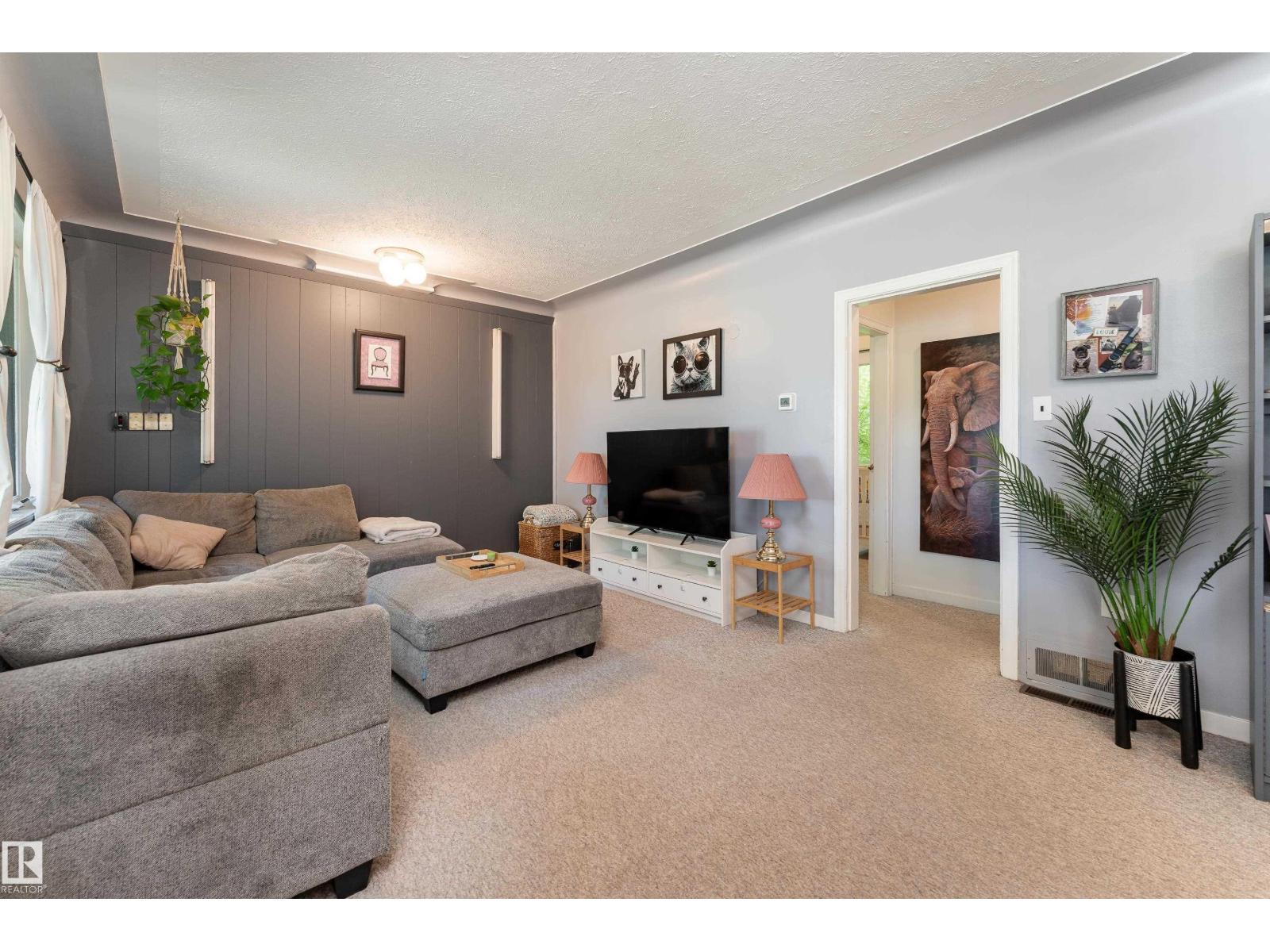 9011 95 ST NW - photo 5