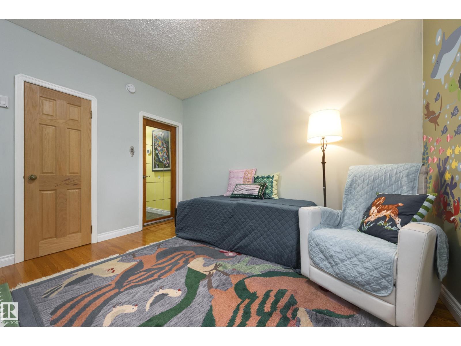 10631 71 AV NW — photo 13